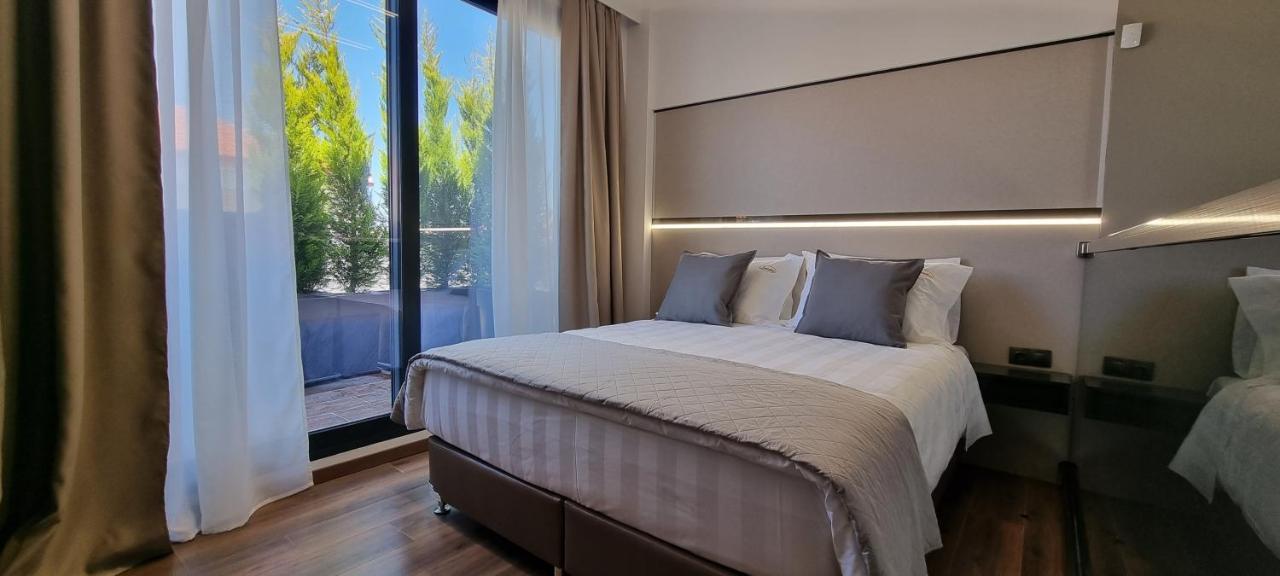 Luxsuites โอฟรีนีออน ภายนอก รูปภาพ