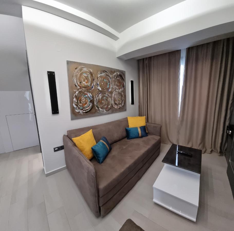 Luxsuites โอฟรีนีออน ภายนอก รูปภาพ