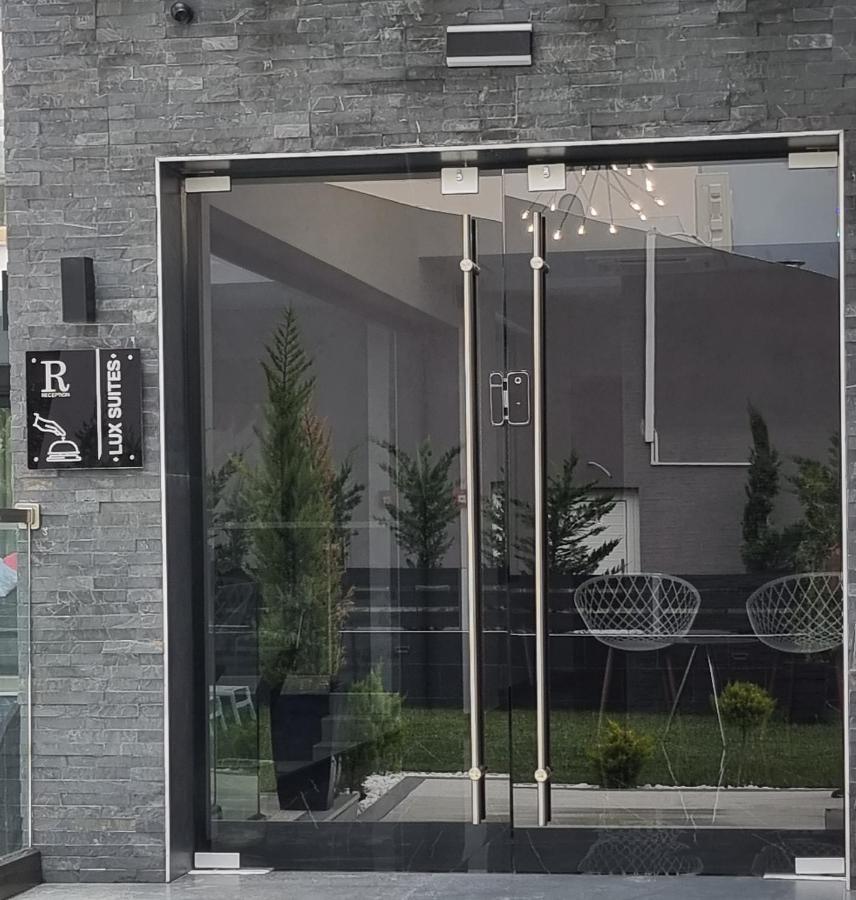Luxsuites โอฟรีนีออน ภายนอก รูปภาพ