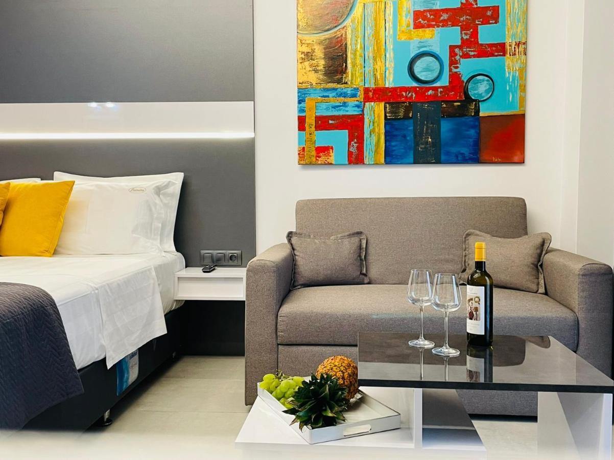 Luxsuites โอฟรีนีออน ภายนอก รูปภาพ