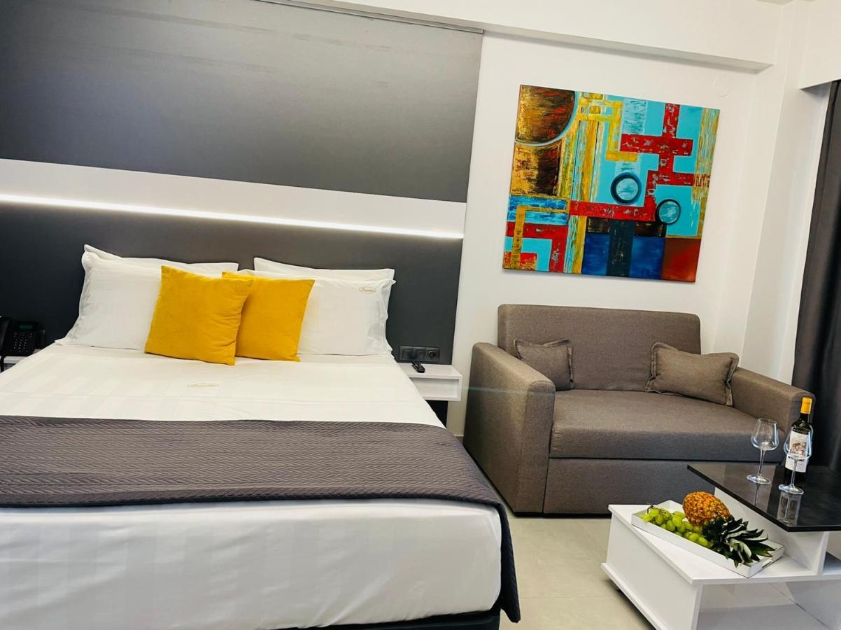 Luxsuites โอฟรีนีออน ภายนอก รูปภาพ